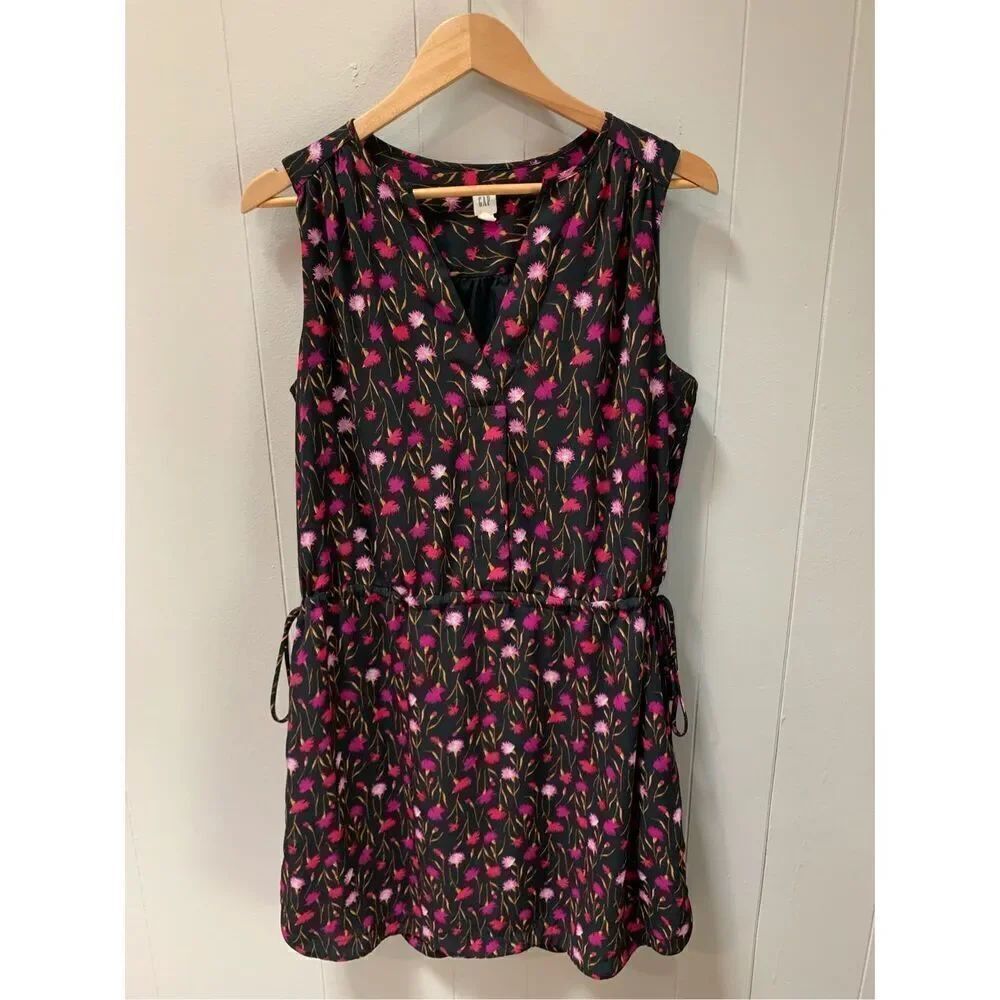 GAP Women's Black Floral 100% Polyester SleevelessโV-Neck Knee Length Dress Medi